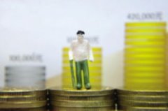 通过取出名品牌的合做、加入高端展会等体例扩